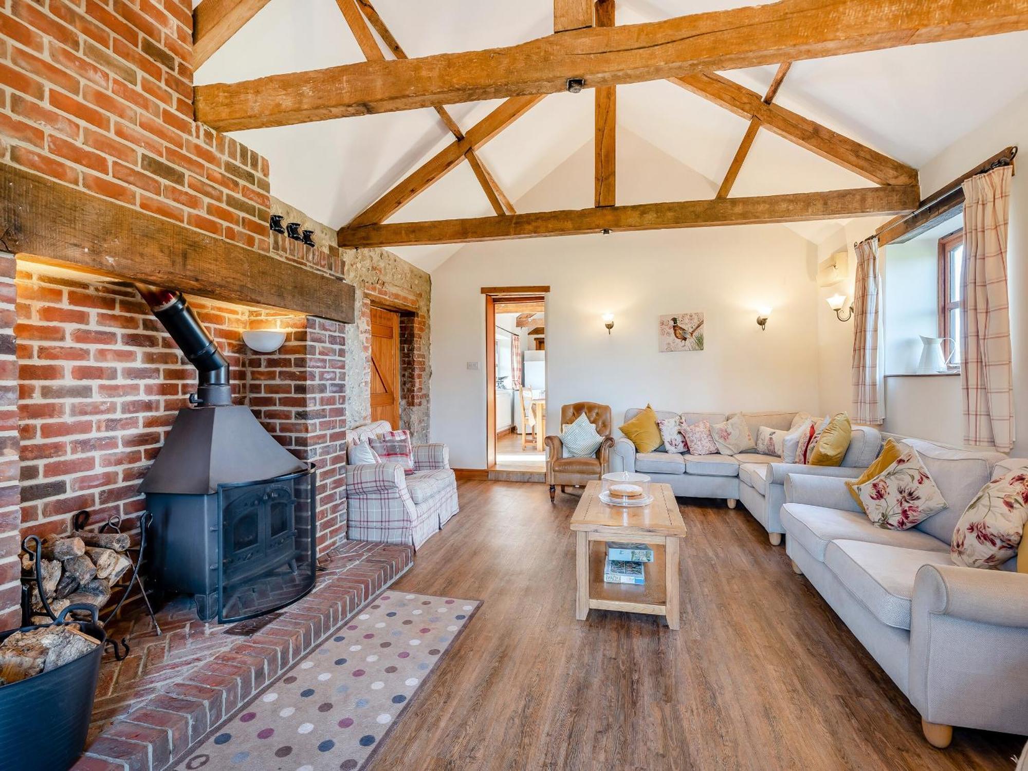 The Stables Villa Ansty  ภายนอก รูปภาพ